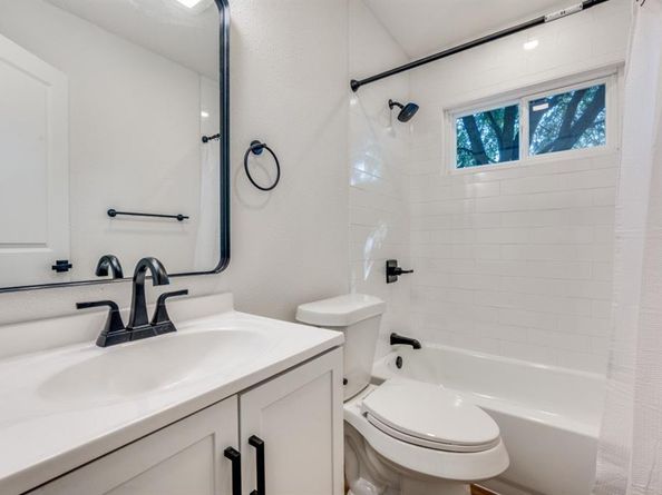3157  Chatsworth Drive , Farmers Branch Texas 75234