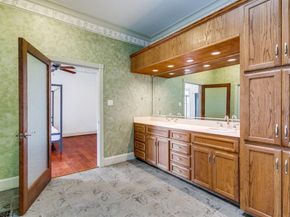 1513  Canyon Oaks Drive , Irving Texas 75061