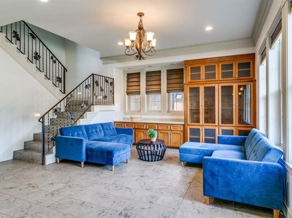 1513  Canyon Oaks Drive , Irving Texas 75061