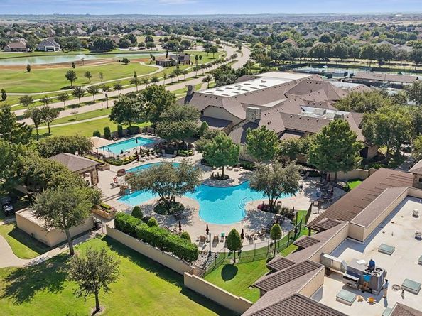 11001  Southerland Drive , Denton Texas 76207