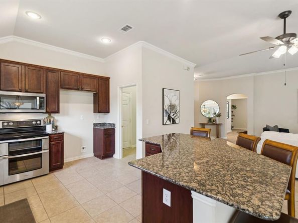 11001  Southerland Drive , Denton Texas 76207