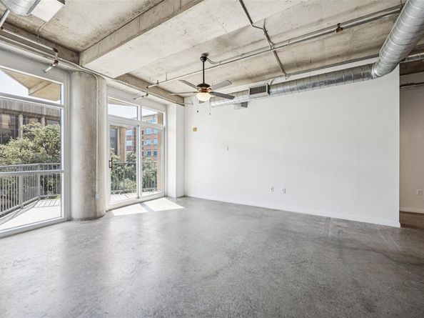 1001  Belleview Street  303, Dallas Texas 75215