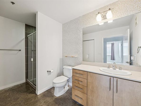 1001  Belleview Street  303, Dallas Texas 75215