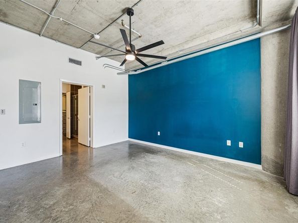1001  Belleview Street  303, Dallas Texas 75215