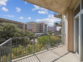 1001  Belleview Street  303, Dallas Texas 75215