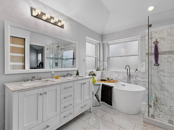 211  Ember Glen Drive , Arlington Texas 76018