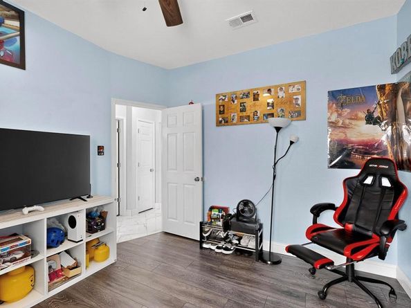 211  Ember Glen Drive , Arlington Texas 76018