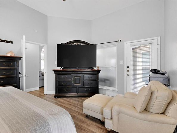 211  Ember Glen Drive , Arlington Texas 76018