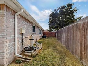 211  Ember Glen Drive , Arlington Texas 76018