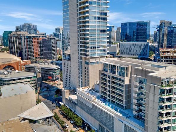 2408  Victory Park Lane  832, Dallas Texas 75219
