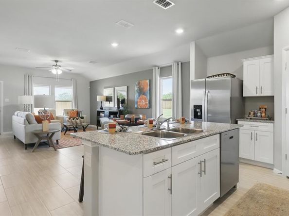 440  KAUFMAN Drive , Azle Texas 76020