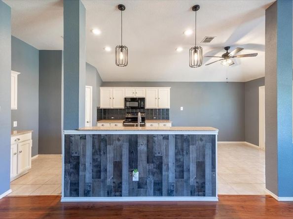 10356  Bradshaw Drive , Fort Worth Texas 76108