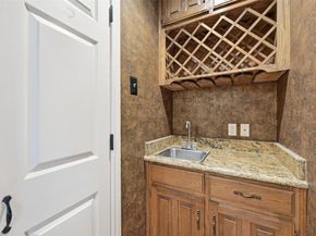 4306  Essex Court , Arlington Texas 76016