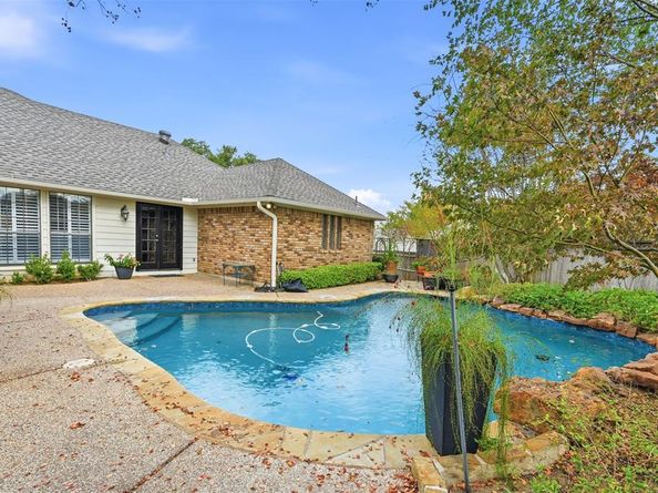 4306  Essex Court , Arlington Texas 76016