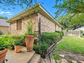 4306  Essex Court , Arlington Texas 76016