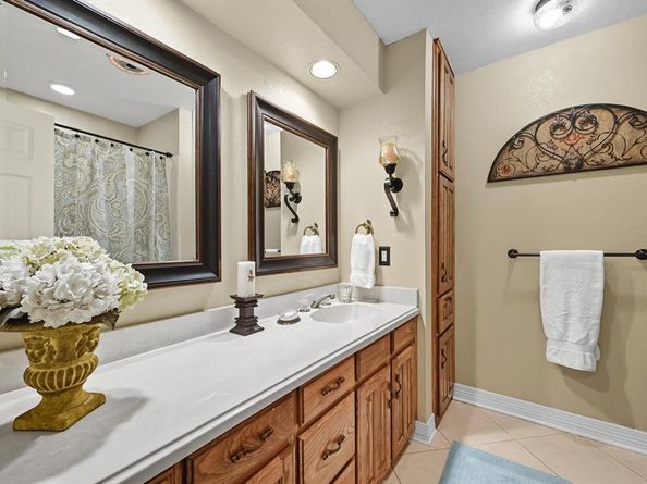 4306  Essex Court , Arlington Texas 76016