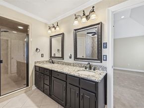 4306  Essex Court , Arlington Texas 76016