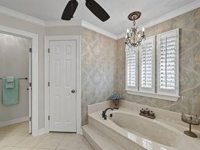 4306  Essex Court , Arlington Texas 76016