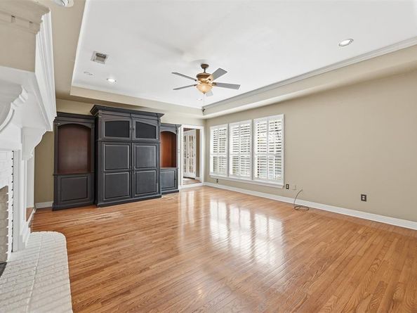 4306  Essex Court , Arlington Texas 76016