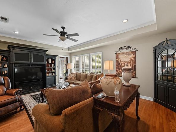 4306  Essex Court , Arlington Texas 76016