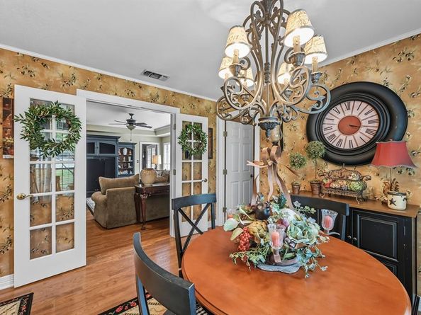 4306  Essex Court , Arlington Texas 76016