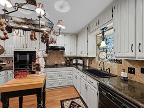 4306  Essex Court , Arlington Texas 76016