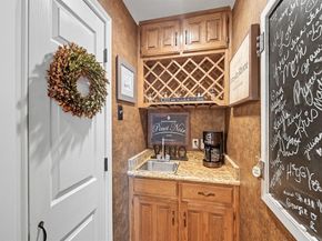 4306  Essex Court , Arlington Texas 76016