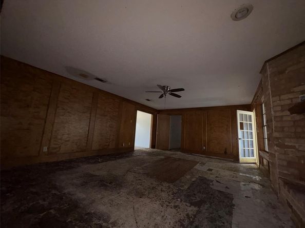 2813  Staffordshire Drive , Carrollton Texas 75007