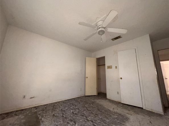 2813  Staffordshire Drive , Carrollton Texas 75007