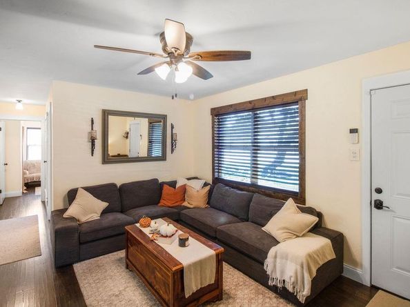 805  Clover Park Drive , Arlington Texas 76013