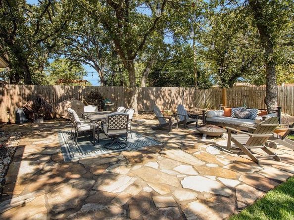 805  Clover Park Drive , Arlington Texas 76013