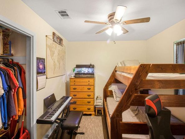 805  Clover Park Drive , Arlington Texas 76013