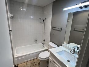 5750  Phoenix Drive  24, Dallas Texas 75231
