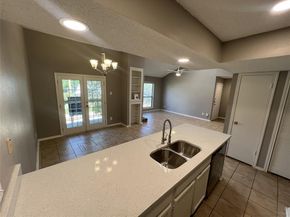5750  Phoenix Drive  24, Dallas Texas 75231