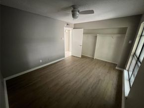 5750  Phoenix Drive  24, Dallas Texas 75231
