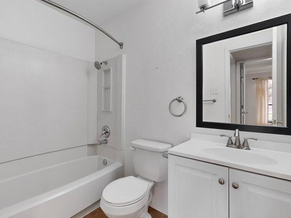 5718  Marvin Loving Drive  117, Garland Texas 75043