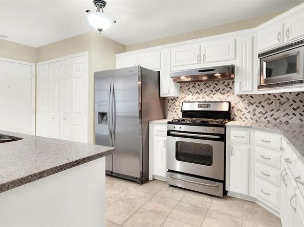 2510  Lake Bend Terrace , Carrollton Texas 75006