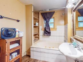 225 N 9th Street , Garland Texas 75040