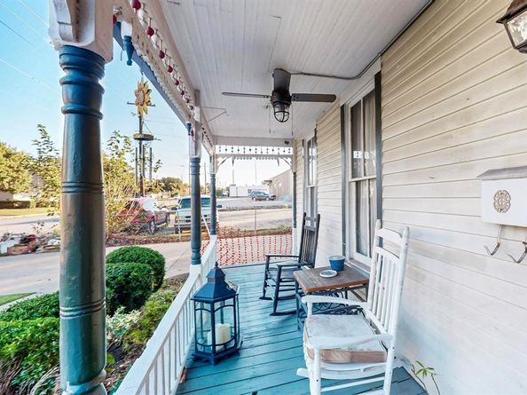 225 N 9th Street , Garland Texas 75040