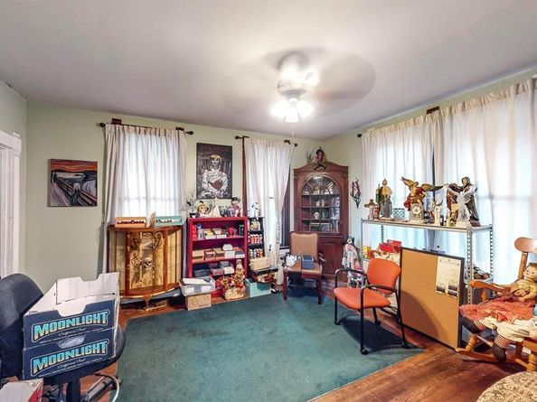 225 N 9th Street , Garland Texas 75040