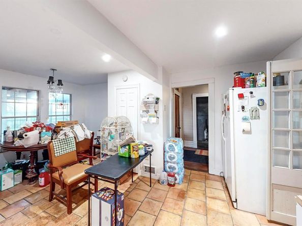 225 N 9th Street , Garland Texas 75040