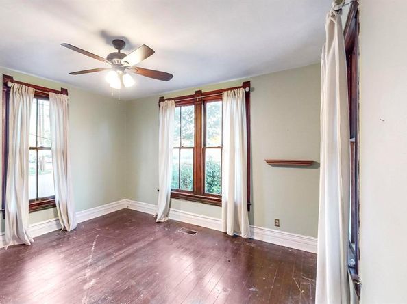 225 N 9th Street , Garland Texas 75040