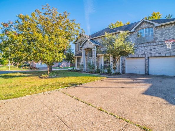 1240  Trinity Drive , Benbrook Texas 76126