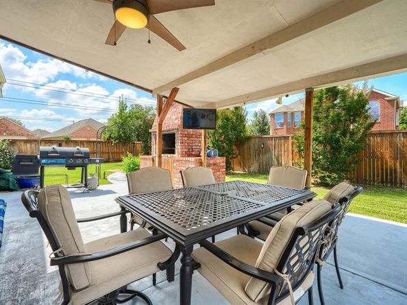 2860  Prado  , Grand Prairie Texas 75054