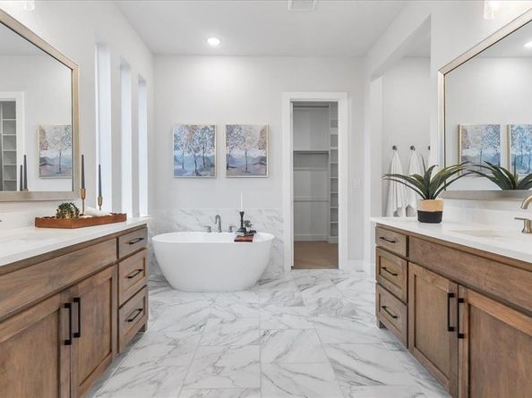 4043  Heatherton Drive , Celina Texas 75009