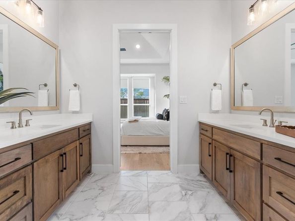 4043  Heatherton Drive , Celina Texas 75009