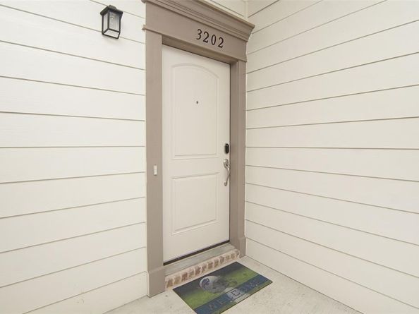 1020  Texas Street  3202, Fort Worth Texas 76102