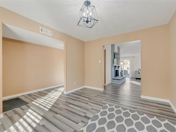 523  Faye Street , DeSoto Texas 75115