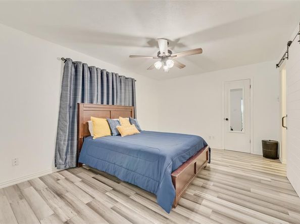 523  Faye Street , DeSoto Texas 75115