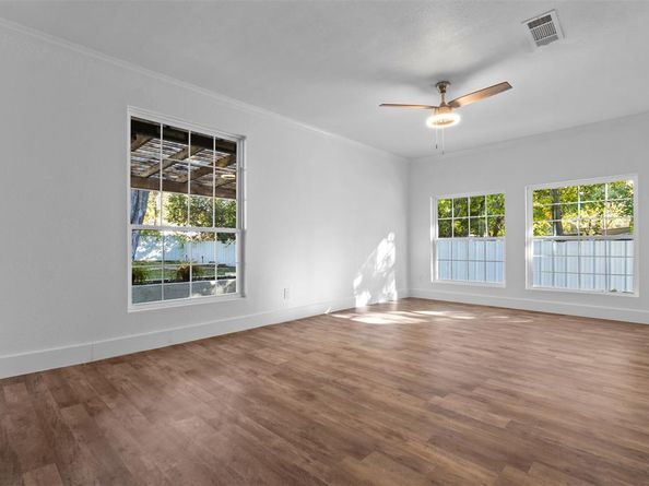 922 S Windomere Avenue , Dallas Texas 75208